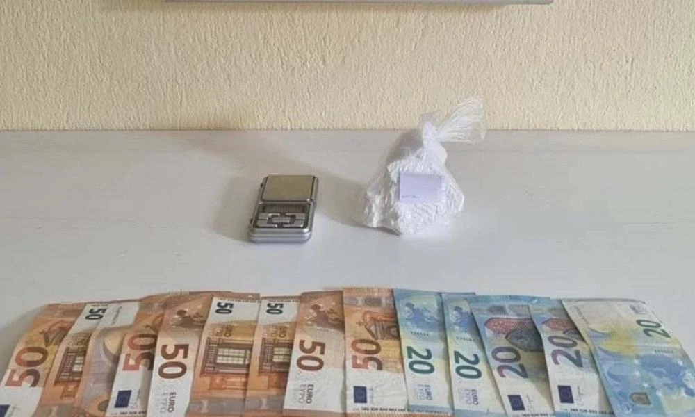 ΕΛ.ΑΣ.: Στα "πράσα" αλλοδαπός-Διακινούσε κοκαΐνη με μοτοσικλέτα σε Βέροια και Θεσσαλονίκη
